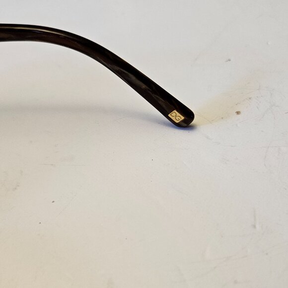 Luxurious Dolce & Gabbana Tortoiseshell Oversized Sunglasses - Italy 🕶️ - Picture 13 of 16